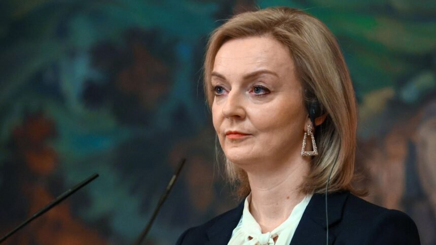 лиз трасс